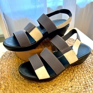 Dansko color block strap sandals 2 inch wedge Sz 39
